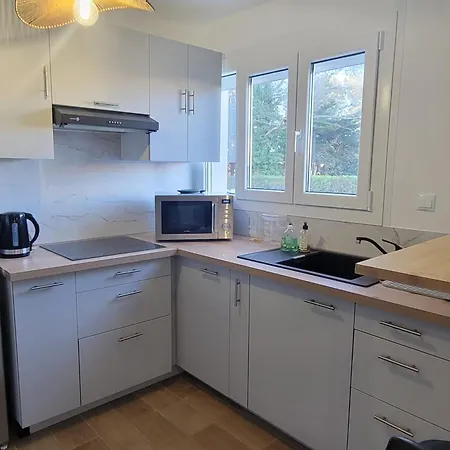 Charming Near The Beaches In Saint-raphael * Сен-Рафаэль
