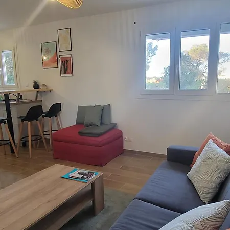 Charming Near The Beaches In Saint-raphael * Сен-Рафаэль