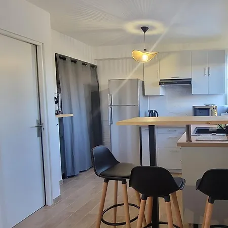 Charming Near The Beaches In Saint-raphael Апартаменты